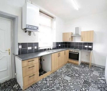 Warrington Street, Lees, Oldham, OL4 - Photo 3