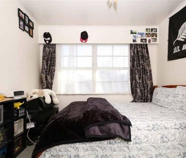 Ready to move in - Photo 3