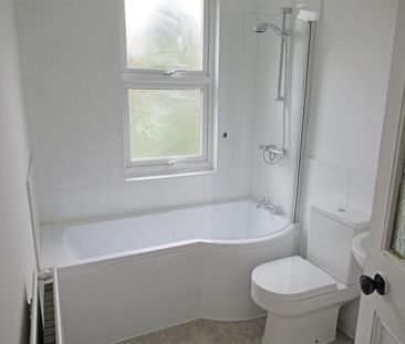 2 Bed House - Photo 6