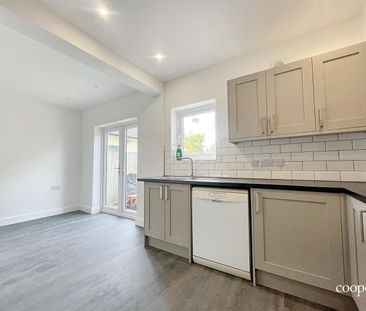 Swakeleys Road, Ickenham, UB10 - Photo 3