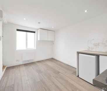 3 bedroom detached house to rent - Photo 2