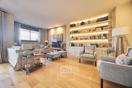 Alquiler de ático en Encinar de los Reyes - Photo 4