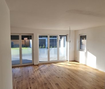 Toplage - Zwei Zimmerwohnung mit Terrasse in Südlage/ Neubau - Photo 1