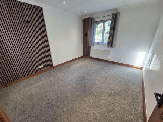 4 bedroom detached house to rent - Photo 1