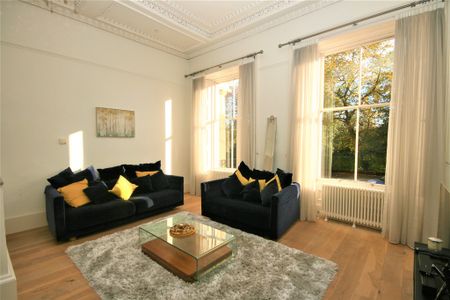 Woodside Terrace, Spectacular 2 Bed Furnished Apartment, Woodlands – Available 13/11/2024 - Photo 2