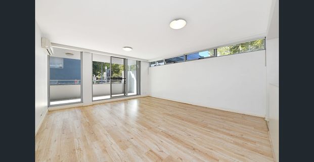 Large 2 bedrooms Apartment for rent - Photo 1