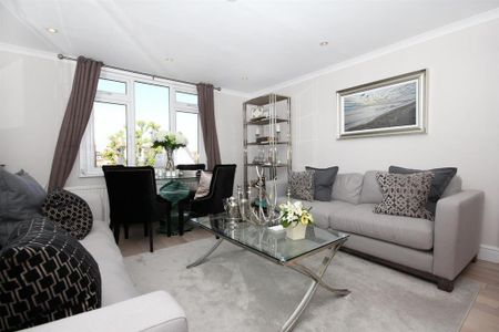 3 bedroom flat to rent - Photo 2