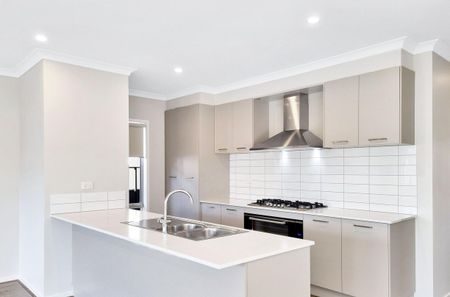 Family Home in Tarneit - Photo 3