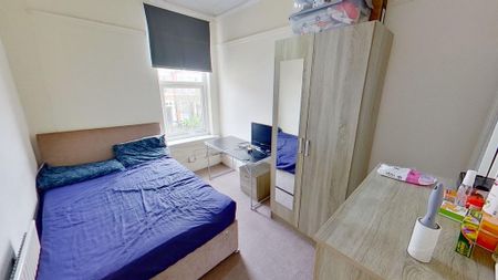 2 bedroom flat to rent - Photo 4