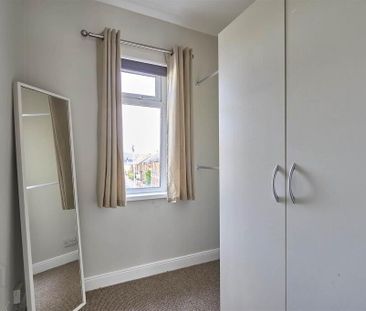 2 Downshire Place, Holywood, BT18 9LR - Photo 3
