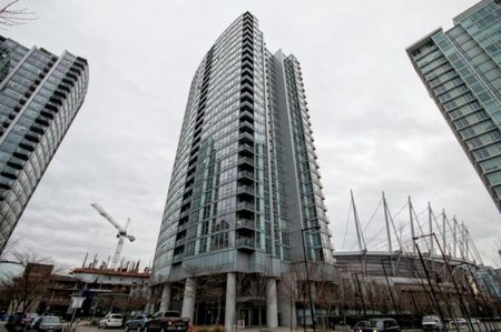 Condo in Downtown Vancouver, BC - Photo 4