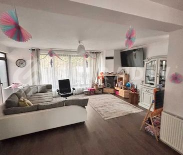 Casa tip duplex, 4 camere, curte, 2 parcari- zona Eroilor - Photo 6