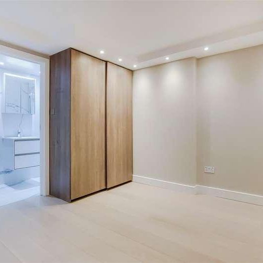 Fitzjohns Avenue, London, NW3 - Photo 1