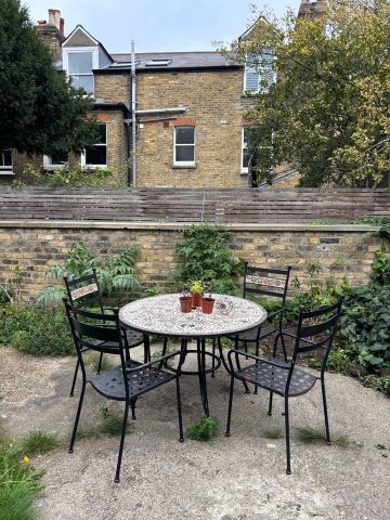 1 Bed Flat, Foulser Road, SW17 - Photo 2