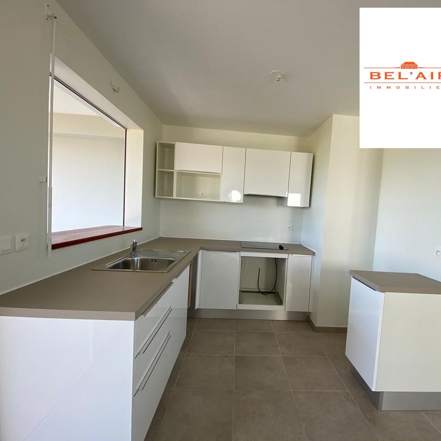 Location Appartement 3 pièces 58m² FORT DE FRANCE 97200 - Photo 2