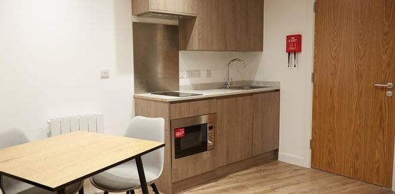 1 bedroom flat to rent - Photo 2