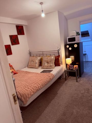 Room in a Shared House, Danescombe, SE12 - Photo 4