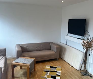 3 Bed Maisonette, Fenwick Place, SW9 - Photo 3