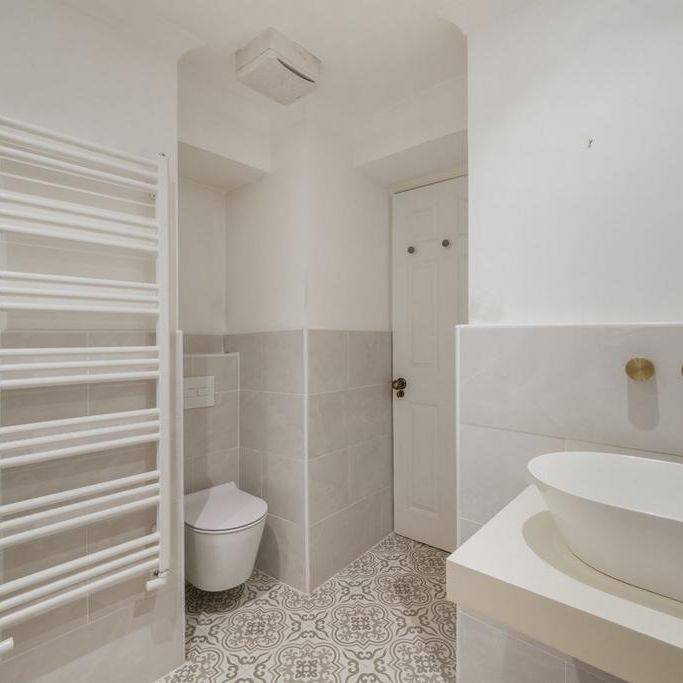 3 bedroom flat to rent - Photo 1