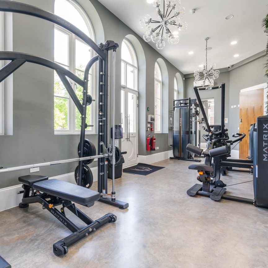 Walton House - Photo 1