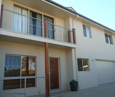 Executive Unit! Prestige Townhouse! - Photo 3
