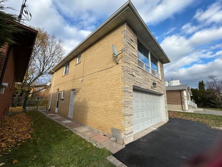 For Lease - 38 Cedarcroft Boulevard, Toronto, Ontario - Photo 4
