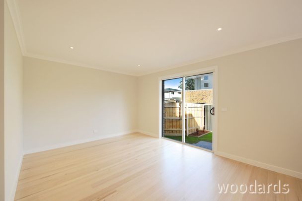 Lifestyle & Location! - Photo 1
