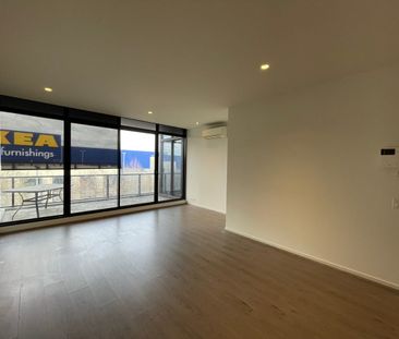 Low maintenance living on level 4 of the Jade building - Photo 1