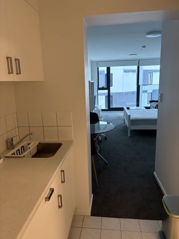 For Rent - Affordable Studio - Photo 2