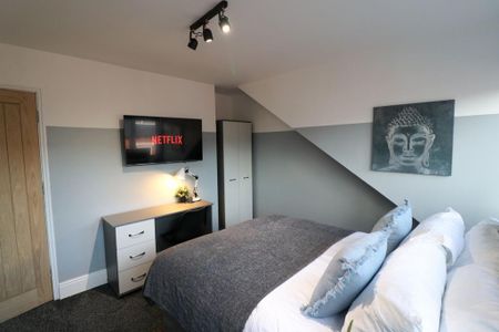 4 bedroom terraced house to rent - Photo 3