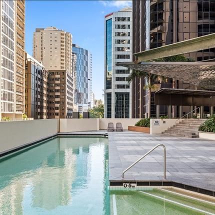 Fully Furnished Apartment with Stunning Bridge and River Outlooks - Photo 5