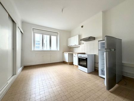 Location Appartement 2 pièces 65m² BREST 29200 - Photo 3