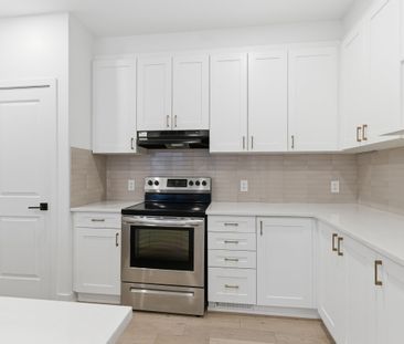 For Lease - 289 Anyolite Private, Barrhaven, Ontario - Photo 3