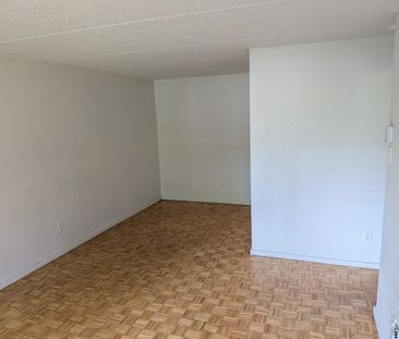 3 ½ Avec Grand Balcon – Vieux-Longueuil - Photo 1