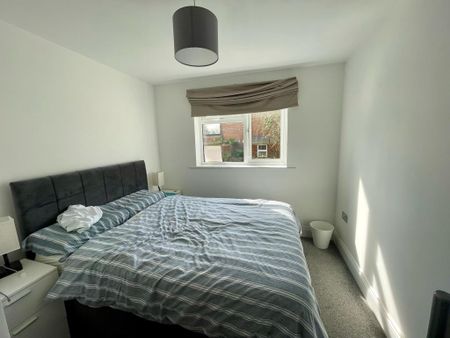 2 bedroom flat to rent - Photo 2