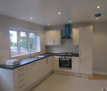 2 bedroom semi-detached house to rent - Photo 3