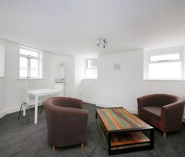 Loampit Hill, London, SE13 - Photo 1