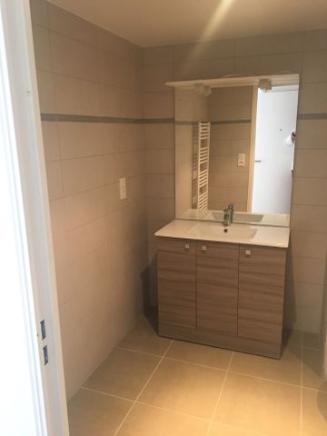 Location Appartement 2 pièces 40m² CAGNES SUR MER 06800 - Photo 4