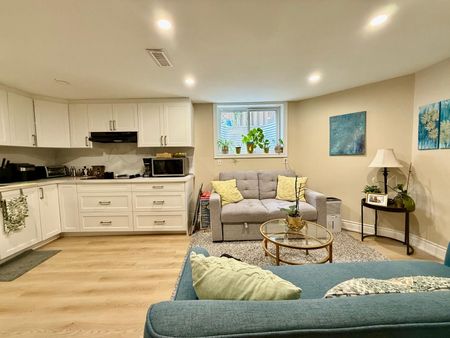 For Lease - 30 Colleen Street, Vaughan, Ontario - Photo 3