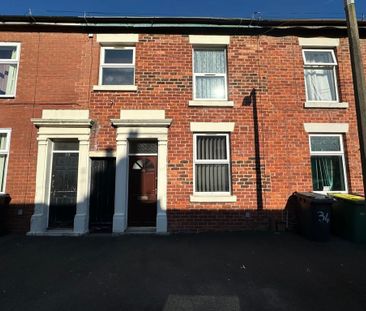 2 bedroom terraced house to rent - Photo 4