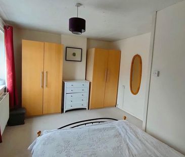 2 bedroom house of multiple occupation to rent - Photo 2