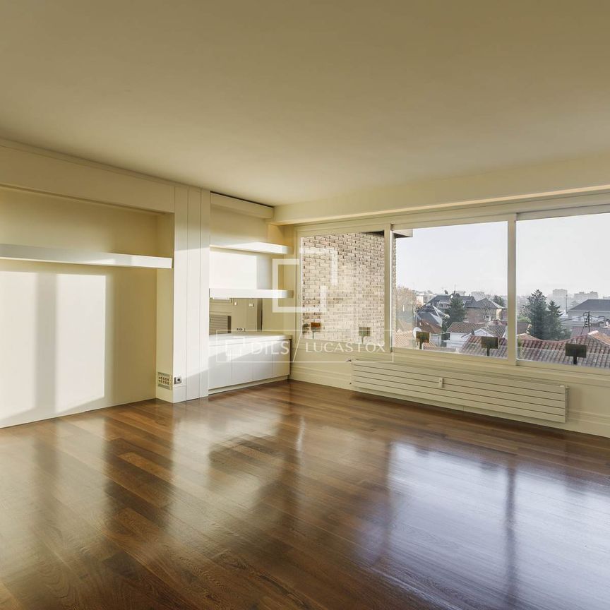 Excellent duplex for rent in Nueva España, Madrid - Photo 1
