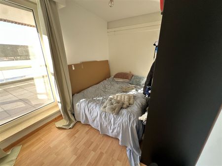 Ruim appartement met twee slaapkamers en groot terras te huur. - Photo 4