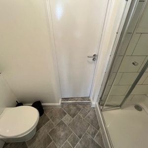 Room 2, Derby, DE1 - Photo 2