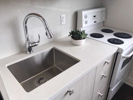 For Lease - 1985 Lawrence Avenue Unit# 1, Toronto, Ontario - Photo 1