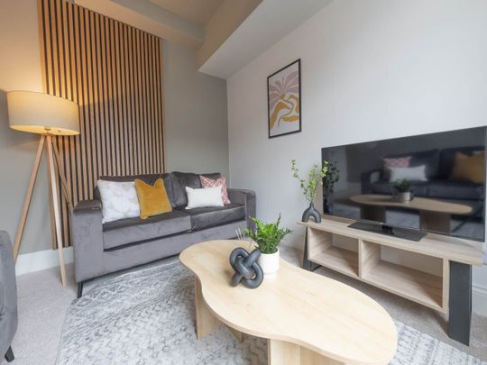 Clarence Street (Room 4), Bramley, Leeds - Photo 1