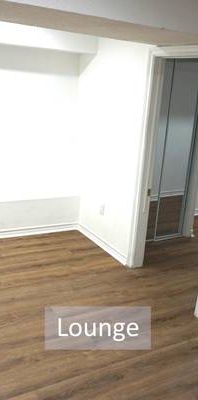 Large Bright Reno 3BR 1WR Apartment - Photo 1