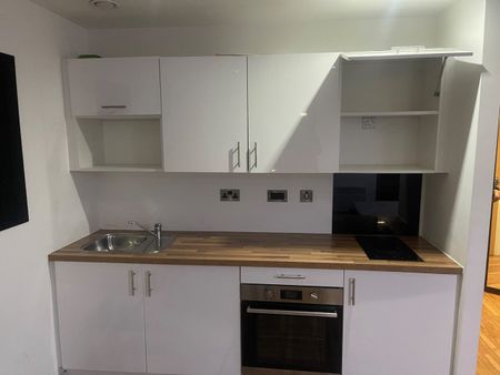 Studio Flat, Salford, M50 - Photo 2