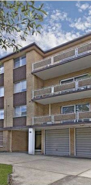 Bright & Spacious Two-Bedroom Unit - Photo 1