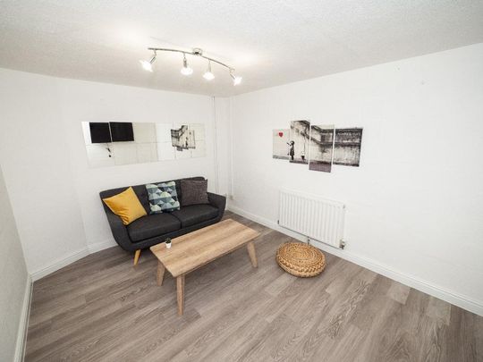 6 bedroom house share to rent - Photo 1